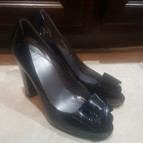 STUART WEITZMAN Patent Leather Bow Heels -… - Picture 1 of 5
